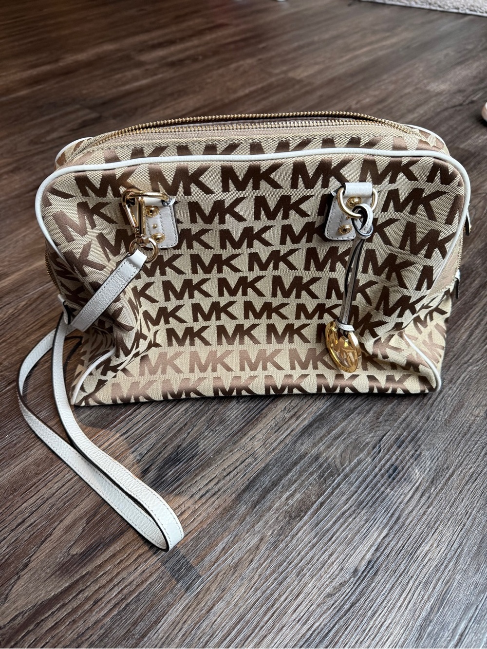 Michael Kors Tan/Cream Purse